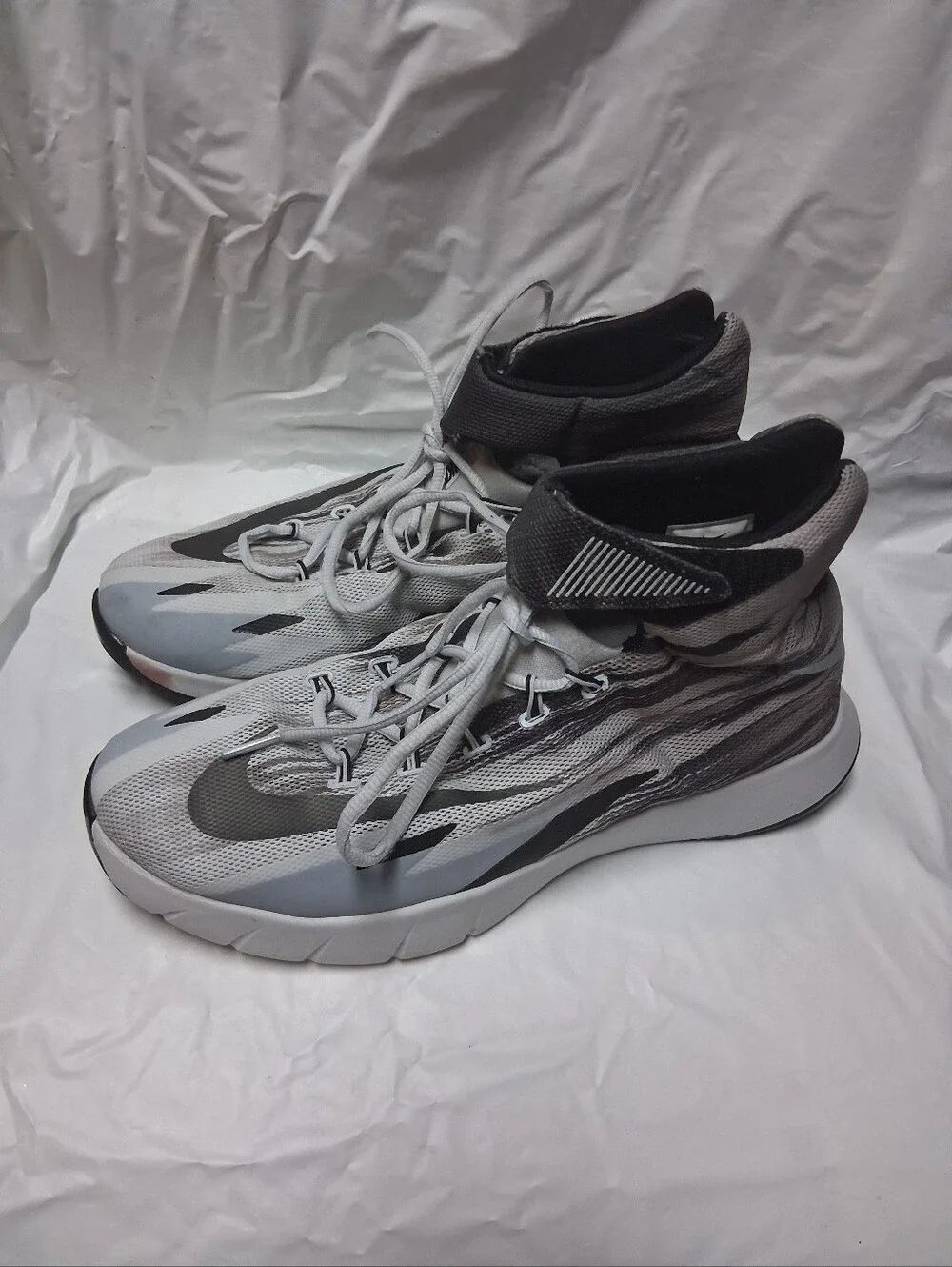 Nike Zoom Hiperdunk Elite Gray Men's Size 9.5 Basketball Shoes Preowned